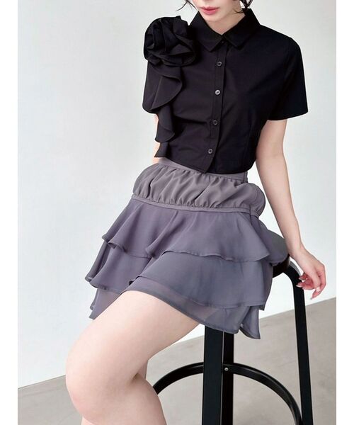 RESEXXY(リゼクシー)の「フリルミニスカート(スカート・レディース・チャコールグレー/アイボリー/ブラック・FREE)」の3枚目の写真