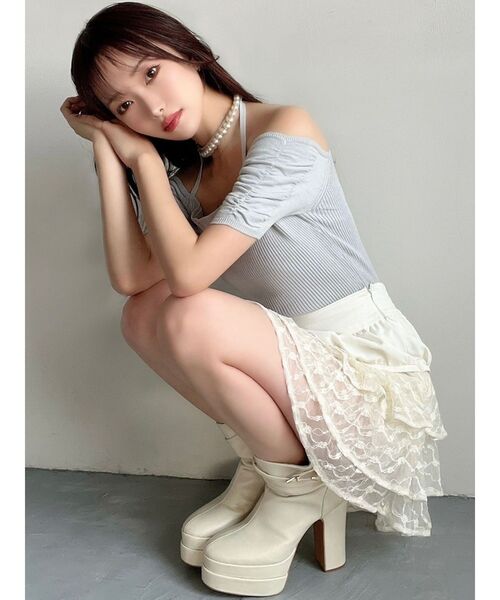 RESEXXY(リゼクシー)の「フリルミニスカート(スカート・レディース・チャコールグレー/アイボリー/ブラック・FREE)」の6枚目の写真