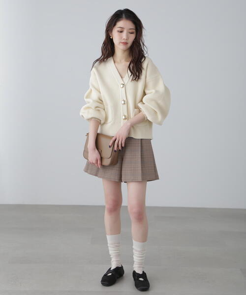 FREE'S MART（フリーズマート）の「◆ゴールドアクセントボタンＶネックカーディガン（カーディガン/ボレロ・レディース・ブラック/ピンク/ホワイト・FREE）」の19枚目の写真