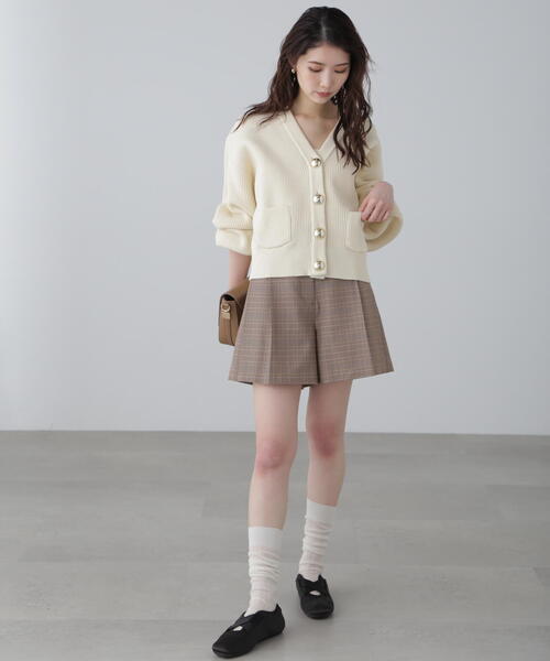 FREE'S MART（フリーズマート）の「◆ゴールドアクセントボタンＶネックカーディガン（カーディガン/ボレロ・レディース・ブラック/ピンク/ホワイト・FREE）」の17枚目の写真