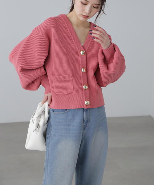 FREE'S MART（フリーズマート）の「◆ゴールドアクセントボタンＶネックカーディガン（カーディガン/ボレロ・レディース・ブラック/ピンク/ホワイト・FREE）」の11枚目の写真