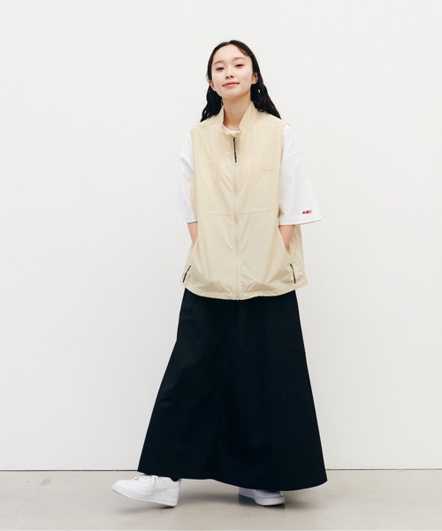 KELTY（ケルティ）の「パッカブル コンパクト ベスト（ベスト・レディース・ブルー/ブラック/カーキ/アイボリー・XL/S/L/M）」の14枚目の写真