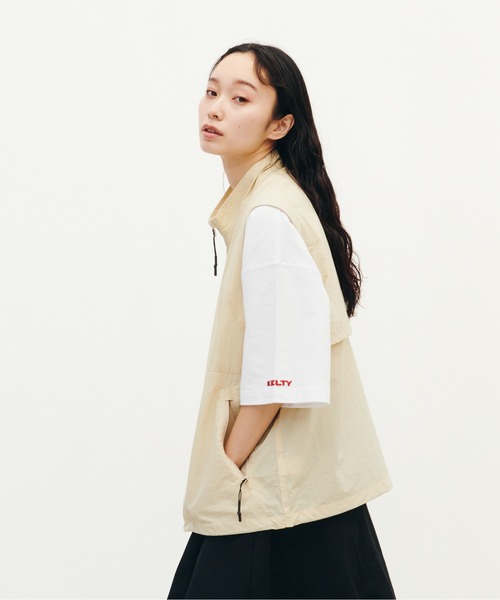 KELTY（ケルティ）の「パッカブル コンパクト ベスト（ベスト・レディース・ブルー/ブラック/カーキ/アイボリー・XL/S/L/M）」の6枚目の写真