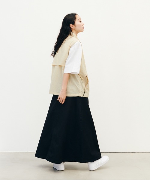 KELTY（ケルティ）の「パッカブル コンパクト ベスト（ベスト・レディース・ブルー/ブラック/カーキ/アイボリー・XL/S/L/M）」の17枚目の写真