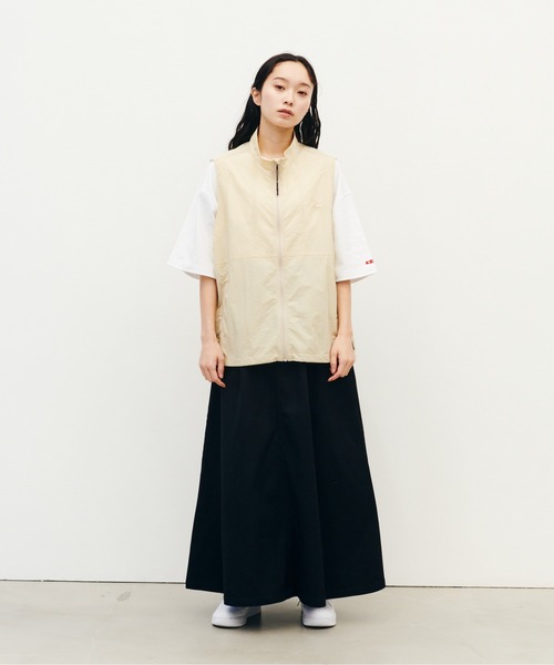 KELTY（ケルティ）の「パッカブル コンパクト ベスト（ベスト・レディース・ブルー/ブラック/カーキ/アイボリー・XL/S/L/M）」の13枚目の写真