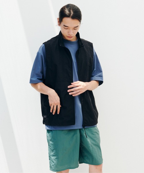 KELTY（ケルティ）の「パッカブル コンパクト ベスト（ベスト・レディース・ブルー/ブラック/カーキ/アイボリー・XL/S/L/M）」の22枚目の写真