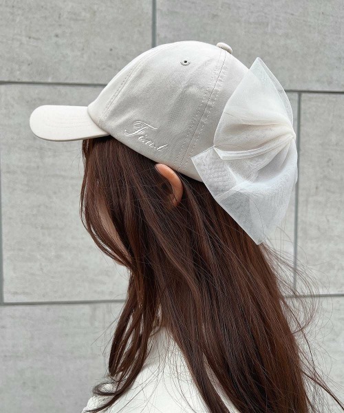 F i.n.t（フィント）の「バックチュールリボンキャップ/ fint　フィント（キャップ・レディース・アイボリー/ライトグレー・FREE）」の5枚目の写真