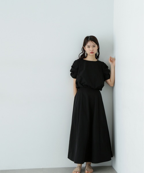 N.(N. Natural Beauty Basic)(エヌエヌナチュラルビューティーベーシック)の「シャーリングスリーブブラウス×スカートセット(ワンピース・レディース・ブラック/ライトグリーン・SMALL/MEDIUM)」の4枚目の写真