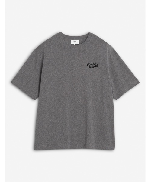 Maison Kitsune（メゾンキツネ）の「MAISON KITSUNE HANDWRITING EMBROIDERY OVERSIZE TEE（Tシャツ/カットソー・メンズ・ライトイエロー/ブルー系その他/グレー/ブラック×ホワイト/ホワイト×ブラック・XS/S/M/L/XL/XXS/XXL）」の3枚目の写真