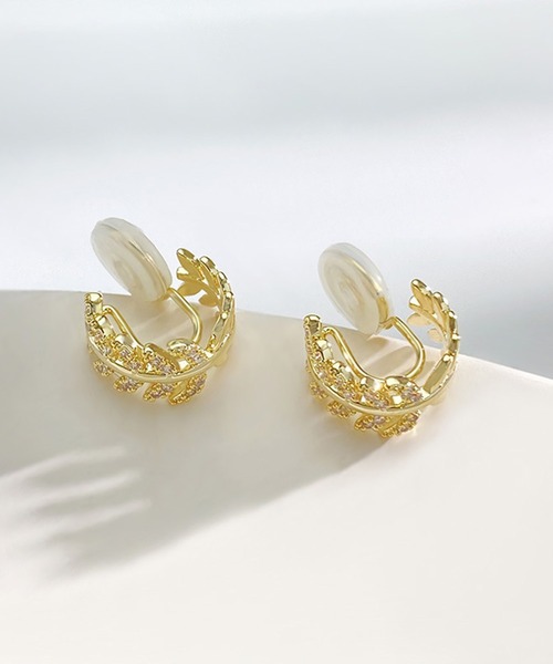 blackdia ocean(ブラックダイヤオーシャン)の「blackdia ocean ジルコニアリーフフープピアス/イヤリング(ピアス(両耳用)・レディース・ゴールド系その他/ゴールド・FREE)」の6枚目の写真