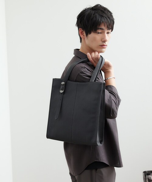 TAKEO KIKUCHI(タケオキクチ)の「【TOFF&LOADSTONE】スリム スプルトート(トートバッグ・メンズ・ブラック・00)」の2枚目の写真