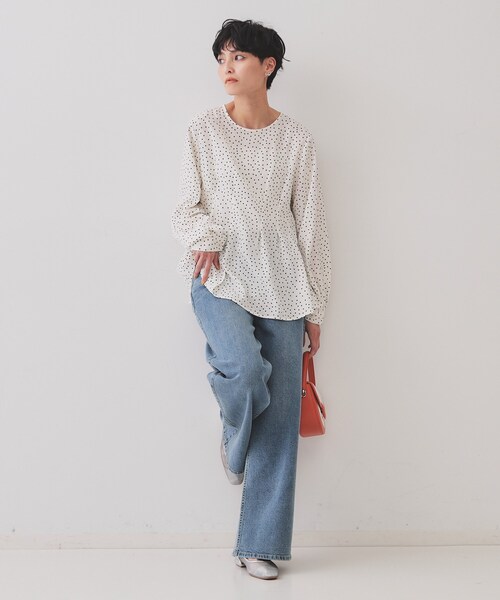 OPAQUE.CLIP（オペークドットクリップ）の「ドットプリントタックブラウス【洗濯機洗い可】（シャツ/ブラウス・レディース・ブラック系/ネイビー系/ホワイト系3・40/38）」の20枚目の写真