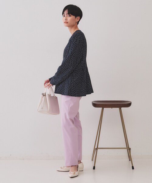OPAQUE.CLIP（オペークドットクリップ）の「ドットプリントタックブラウス【洗濯機洗い可】（シャツ/ブラウス・レディース・ブラック系/ネイビー系/ホワイト系3・40/38）」の12枚目の写真