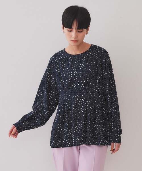 OPAQUE.CLIP（オペークドットクリップ）の「ドットプリントタックブラウス【洗濯機洗い可】（シャツ/ブラウス・レディース・ブラック系/ネイビー系/ホワイト系3・40/38）」の9枚目の写真