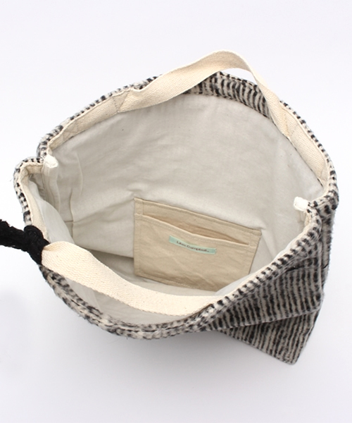 CAPRICIEUX LE'MAGE（カプリシューレマージュ）の「ジャガード2WAYクラッチバッグ（ショルダーバッグ・レディース・その他/グレー・FREE）」の7枚目の写真