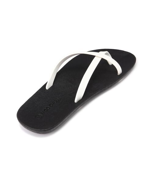 NATURAL BEAUTY BASIC(ナチュラルビューティーベーシック)の「◇MOO CHUU PVCサンダル(サンダル・レディース・ホワイト/ブラック・36/37)」の8枚目の写真