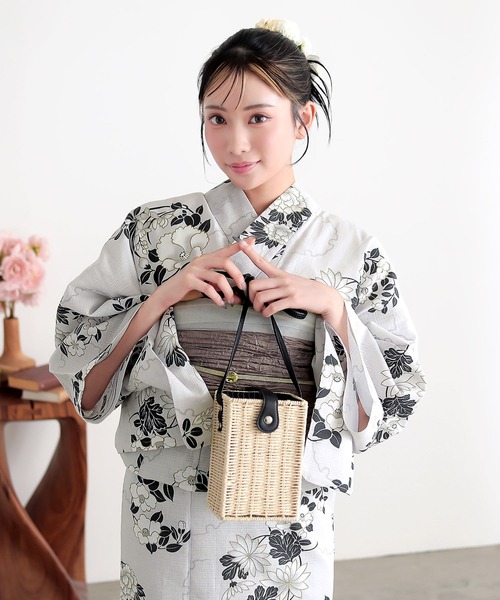 kimonomachi(キモノマチ)の「レディース 浴衣 2点セット(綿浴衣+しわ兵児帯)「糸菊に菊花紋・向日葵・雪輪に花の丸・秋草に虫かご」S/F KIMONOMACHI オリジナル(浴衣・レディース・ブラック/ブルーグレー/グレイッシュブルー/ネイビー/イエロー/ライトグレー/ブルーパープル/コーラルピンク・FREE/S)」の22枚目の写真