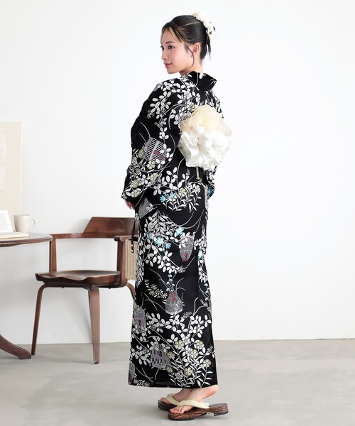 kimonomachi(キモノマチ)の「レディース 浴衣 2点セット(綿浴衣+しわ兵児帯)「糸菊に菊花紋・向日葵・雪輪に花の丸・秋草に虫かご」S/F KIMONOMACHI オリジナル(浴衣・レディース・ブラック/ブルーグレー/グレイッシュブルー/ネイビー/イエロー/ライトグレー/ブルーパープル/コーラルピンク・FREE/S)」の10枚目の写真