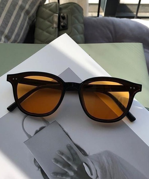 VIBGYOR（ヴィブジョー）の「ユニセックス アソートカラーサングラス(CZ)（サングラス・レディース・クリア/ブラック系2/ブラック系4/クリアイエロー/ブラック系3/ブラック系1・FREE）」の2枚目の写真