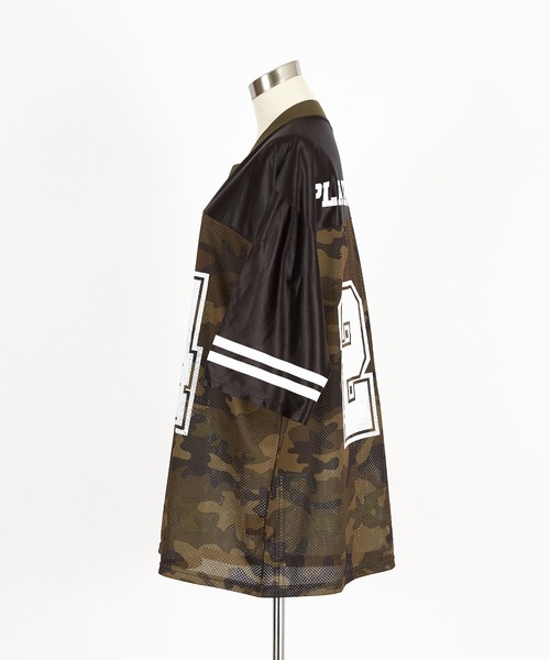 a.p.o.v.(エーピーオービー)の「a.p.o.v. ナンバリング迷彩柄メッシュツートーン切替フットボールシャツ(Tシャツ/カットソー・メンズ・ブラック/ピンク・ONESIZE)」の11枚目の写真