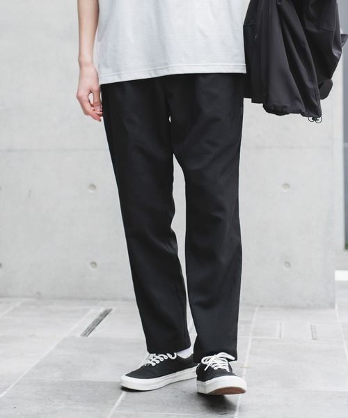 URBAN RESEARCH DOORS（アーバンリサーチドアーズ）の「『イージーケア/速乾』リネンライクイージートラウザー（その他パンツ・メンズ・グレー/オフホワイト/ブラック/ライトブラウン・SMALL/LARGE/MEDIUM）」の20枚目の写真