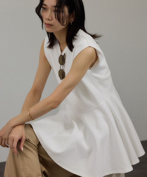 未使用☆タグ付　2023　アダムエロペ　ペプラム　プルオーバー　ボンディング セール】【WEB限定】ショルダータックペプラムプルオーバー（T