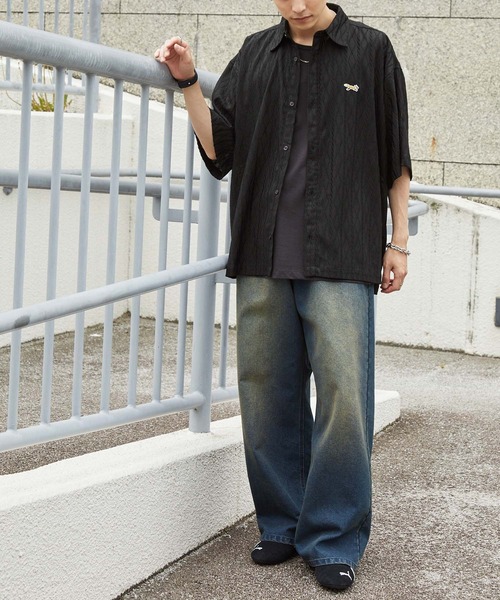 PENNEYS(ぺニーズ)の「PENNEYS/ペニーズ 別注 THE FOX ロゴ ワンポイントワッペン刺繍 レースシアールーズ半袖シャツ(シャツ/ブラウス・メンズ・ブルー系/グレイッシュベージュ/ブラック/ライトグリーン/レッド/チャコールグレー・S/M/L)」の14枚目の写真