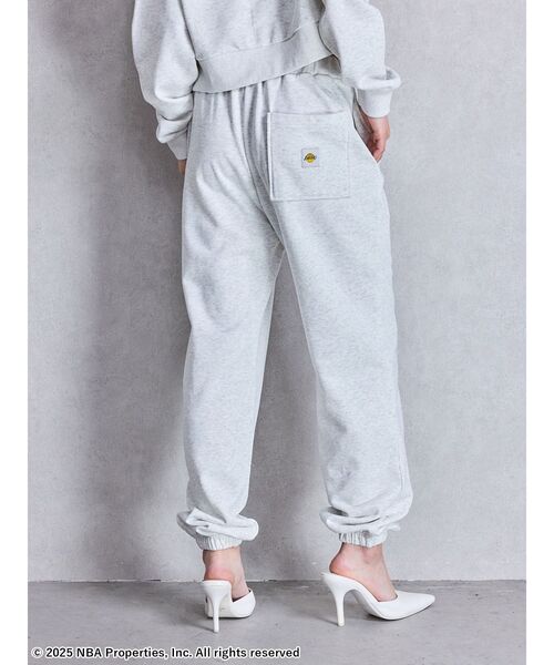 NBA（エヌビーエー）の「NBA スウェットパンツ（スウェットパンツ・レディース・チャコールグレー/オフホワイト/ライトグレー・FREE）」の21枚目の写真