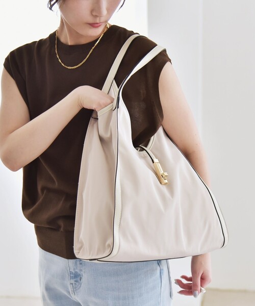セール】quaranciel: 金具デザイン Vカット トート バッグ