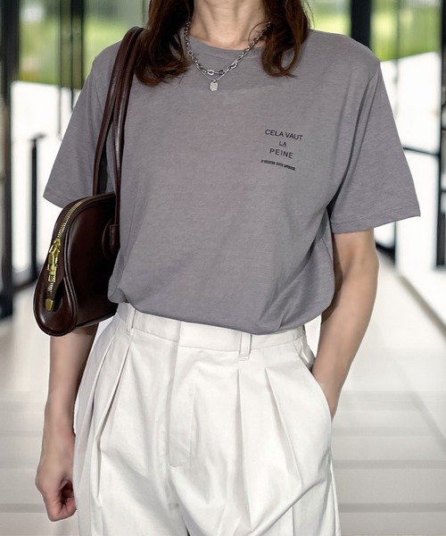 Candlestick(キャンドルスティック)の「限定 プチプラ ワンポイント レギュラー シルエット 半袖 T(Tシャツ/カットソー・レディース・アイボリー/ホワイト系1/オリーブ/ブラック系2/ベージュ系1/ダルブルー系1/スミクロ/ネイビー/ブラック系1/ブラック系3/ベージュ系2/ダルブルー系2・M/L/LL)」の9枚目の写真