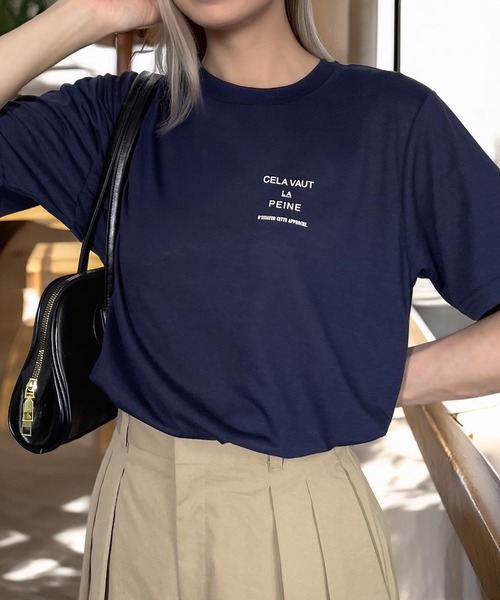 Candlestick(キャンドルスティック)の「限定 プチプラ ワンポイント レギュラー シルエット 半袖 T(Tシャツ/カットソー・レディース・アイボリー/ホワイト系1/オリーブ/ブラック系2/ベージュ系1/ダルブルー系1/スミクロ/ネイビー/ブラック系1/ブラック系3/ベージュ系2/ダルブルー系2・M/L/LL)」の11枚目の写真