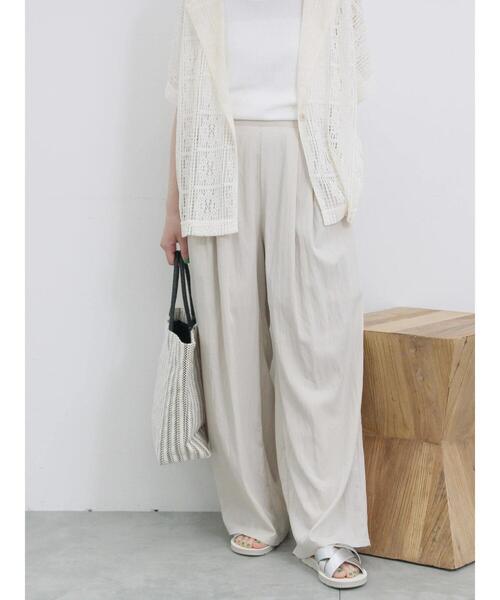 Samansa Mos2 blue（サマンサモスモスブルー）の「【接触冷感】タックワイドパンツ（その他パンツ・レディース・ライトベージュ/ブラック/ネイビー/ピンク・F）」の10枚目の写真