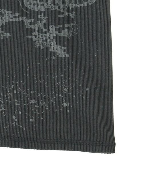 X-girl（エックスガール）の「COLLAGE GRAPHIC HOODED TOP（パーカー・レディース・オリーブ/チャコール・S/M）」の6枚目の写真