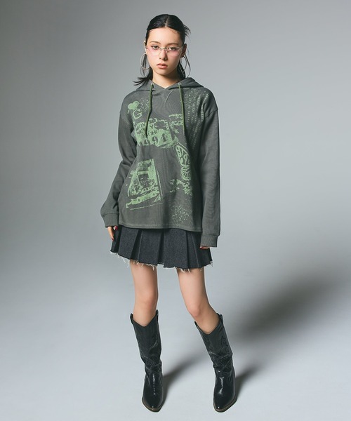 X-girl（エックスガール）の「COLLAGE GRAPHIC HOODED TOP（パーカー・レディース・オリーブ/チャコール・S/M）」の10枚目の写真