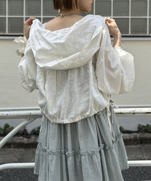 w closet(ダブルクローゼット)の「【3色展開】フーディーショートシャツ(シャツ/ブラウス・レディース・ブラック/オフホワイト/ブルー・FREE)」の5枚目の写真