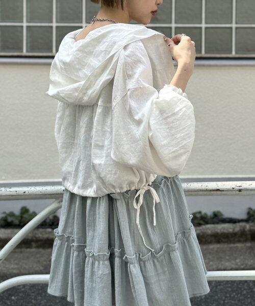 w closet(ダブルクローゼット)の「【3色展開】フーディーショートシャツ(シャツ/ブラウス・レディース・ブラック/オフホワイト/ブルー・FREE)」の6枚目の写真