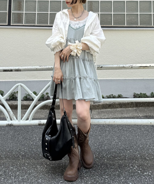 w closet(ダブルクローゼット)の「【3色展開】フーディーショートシャツ(シャツ/ブラウス・レディース・ブラック/オフホワイト/ブルー・FREE)」の7枚目の写真