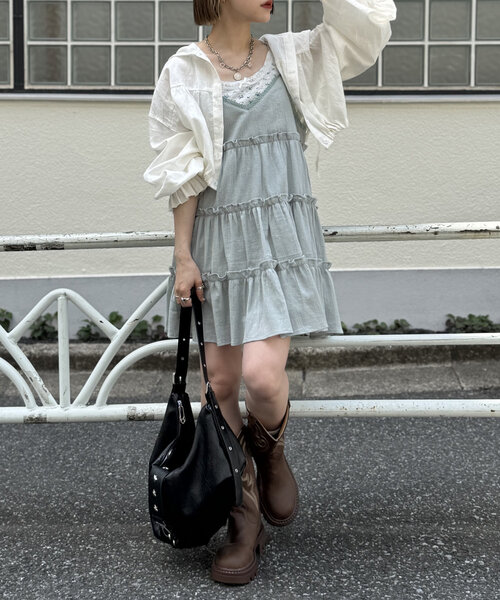 w closet(ダブルクローゼット)の「【3色展開】フーディーショートシャツ(シャツ/ブラウス・レディース・ブラック/オフホワイト/ブルー・FREE)」の9枚目の写真
