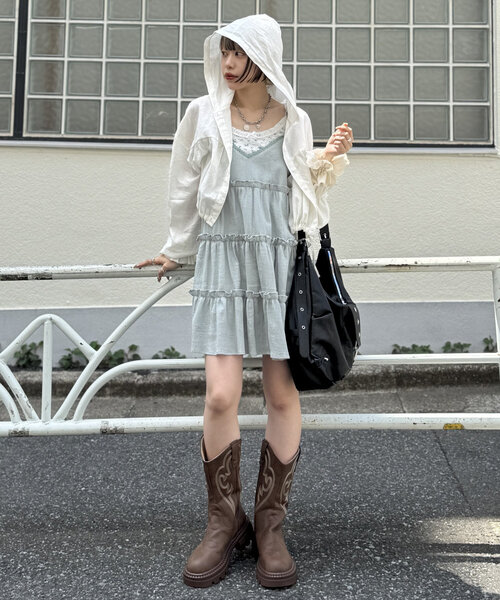 w closet(ダブルクローゼット)の「【3色展開】フーディーショートシャツ(シャツ/ブラウス・レディース・ブラック/オフホワイト/ブルー・FREE)」の12枚目の写真