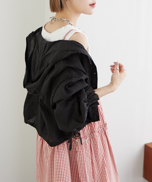w closet(ダブルクローゼット)の「【3色展開】フーディーショートシャツ(シャツ/ブラウス・レディース・ブラック/オフホワイト/ブルー・FREE)」の22枚目の写真