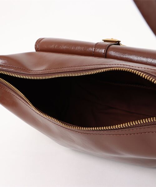 CHARLES & KEITH（チャールズ & キース）の「Bryna ブライナ ベルト 