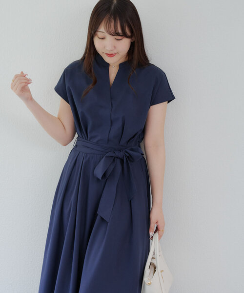 continuer de NICE CLAUP(コンティニューデナイスクラップ)の「上品見え叶う、スキッパーフレンチタックワンピース(ワンピース・レディース・ネイビー/ストライプ/キャメル/カーキ・FREE)」の5枚目の写真