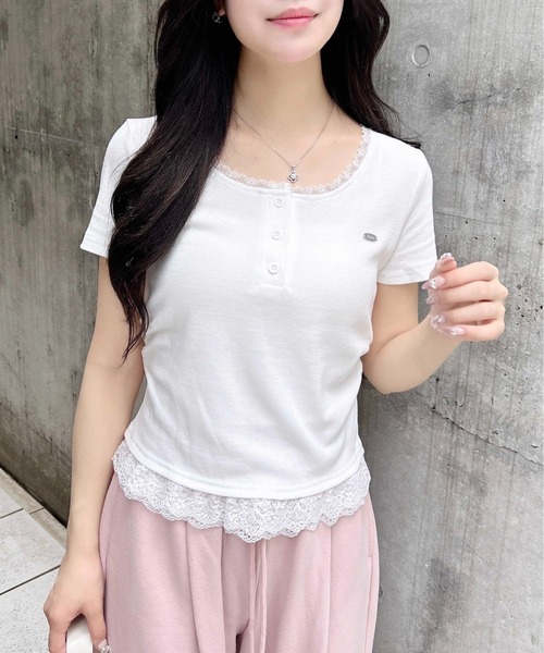 INGNI（イング）の「ヘンリーレース付プレートロゴリブトップス（Tシャツ/カットソー・レディース・オフホワイト/グレー/ブラック・M）」の22枚目の写真