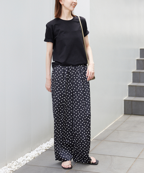 SLOBE IENA(スローブイエナ)の「《WEB限定/追加》プリントサテンイージーパンツ(その他パンツ・レディース・ブラック/キャメル・FREE)」の7枚目の写真