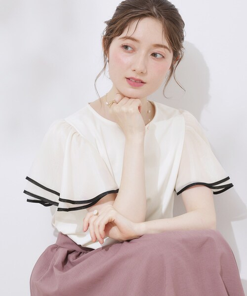 couture brooch（クチュールブローチ）の「【マシンウォッシャブル・UVケア・接触冷感・二の腕カバー】配色フレアドッキングカットソー（Tシャツ/カットソー・レディース・ライトグレー/ブラック/オフホワイト・36/38/40/42）」の10枚目の写真