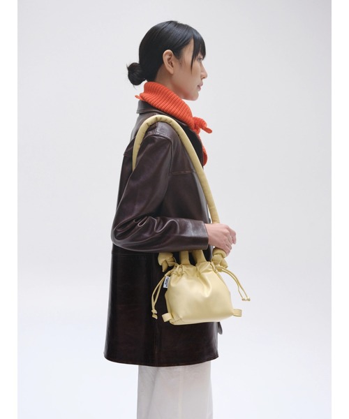 OLEND(オレンド)の「OLEND VEGAN LEATHER MICRO ONA(ハンドバッグ・レディース・ブラック/イエロー系その他/ローズ・FREE)」の10枚目の写真
