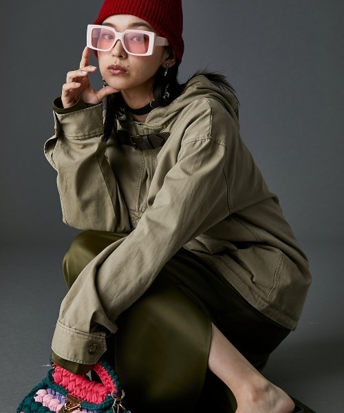 GEVS.(ジェイヴィス)の「サテンAラインマキシワンピース<大きいサイズ有>GEVS.(ワンピース・レディース・ブラック/カーキ・4L/5L/3L/LL/L/M)」の3枚目の写真