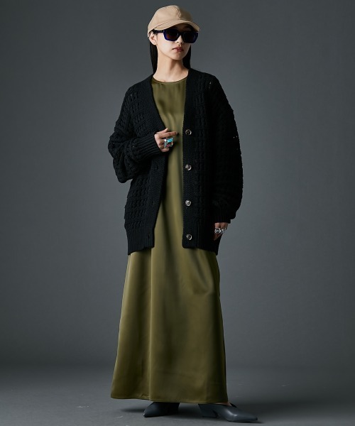 GEVS.(ジェイヴィス)の「サテンAラインマキシワンピース<大きいサイズ有>GEVS.(ワンピース・レディース・ブラック/カーキ・4L/5L/3L/LL/L/M)」の7枚目の写真