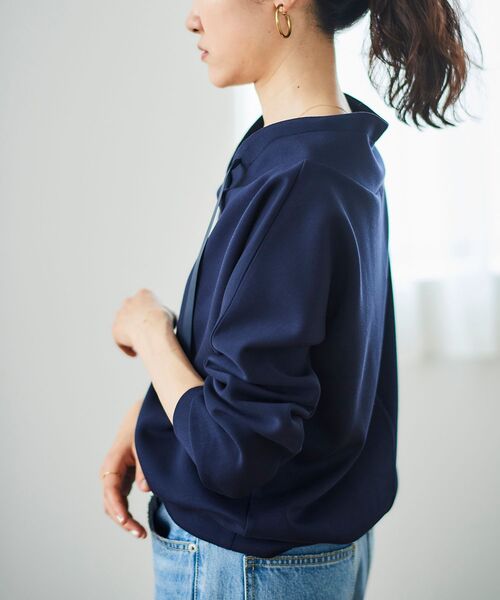 le.coeur blanc（ルクールブラン）の「《WEB限定アイテム》パーカーライクデザイントップス（パーカー・レディース・ネイビー/グレイッシュベージュ/アイボリー/ブラック/ブラウン・38）」の17枚目の写真