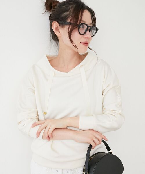 le.coeur blanc（ルクールブラン）の「《WEB限定アイテム》パーカーライクデザイントップス（パーカー・レディース・ネイビー/グレイッシュベージュ/アイボリー/ブラック/ブラウン・38）」の20枚目の写真